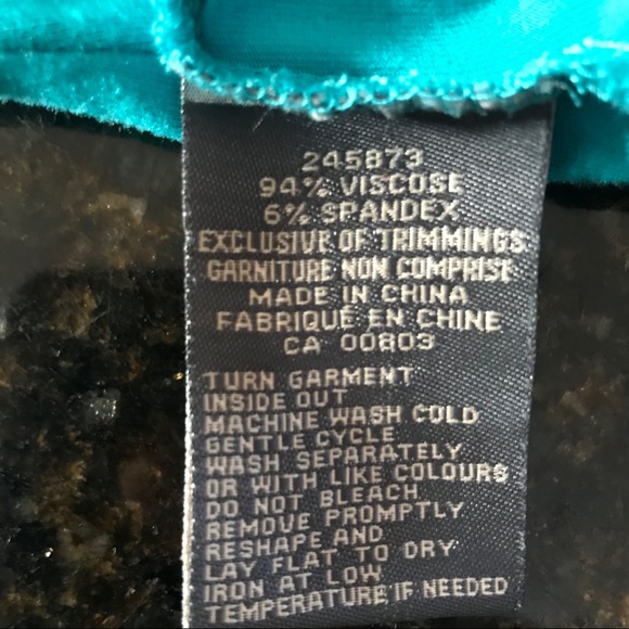 Short Sleeved T-Shirt. ⭐️SALE 3/$20⭐️ - Picture 4 of 4